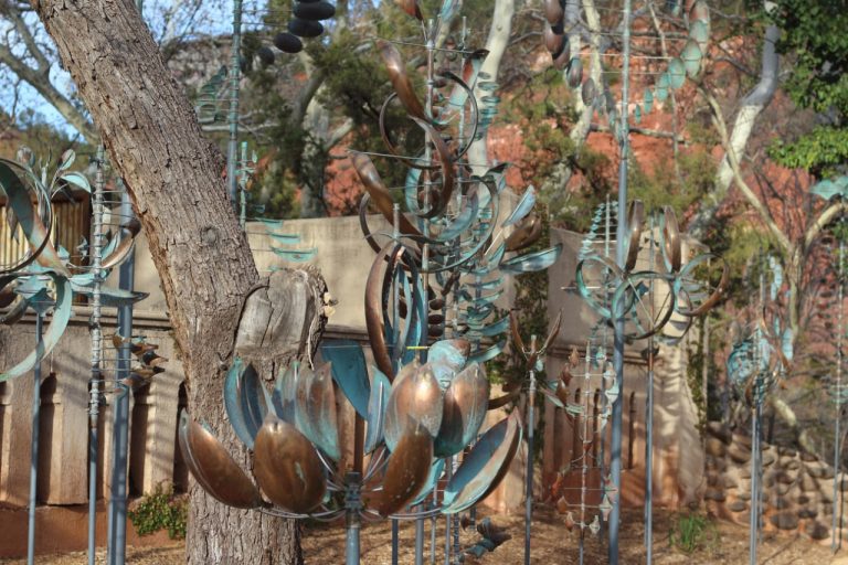 Choosing the Right Materials for Long-Lasting Outdoor Sculptures